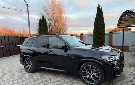 BMW X5, 2021 год, 10 800 000 рублей, 2 фотография