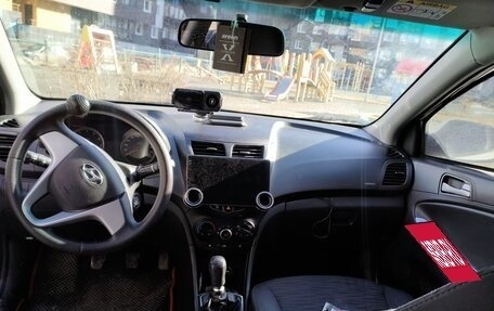 Hyundai Solaris II рестайлинг, 2015 год, 660 000 рублей, 5 фотография