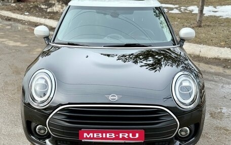 MINI Clubman, 2020 год, 2 880 000 рублей, 9 фотография