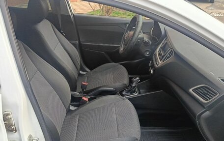 Hyundai Solaris II рестайлинг, 2018 год, 720 000 рублей, 14 фотография