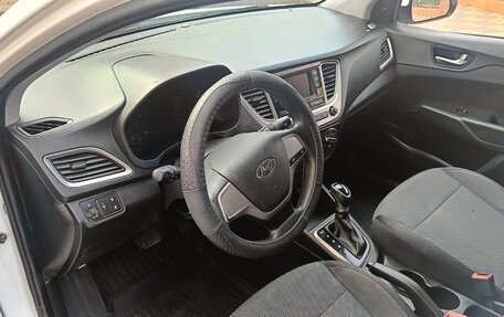 Hyundai Solaris II рестайлинг, 2018 год, 720 000 рублей, 16 фотография