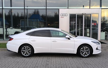 Hyundai Sonata VIII, 2020 год, 1 650 000 рублей, 4 фотография