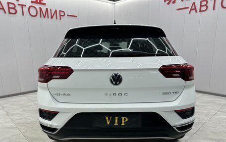 Volkswagen T-Roc I, 2022 год, 1 940 000 рублей, 3 фотография