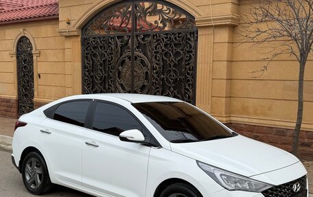 Hyundai Solaris II рестайлинг, 2020 год, 1 800 000 рублей, 4 фотография