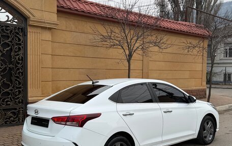 Hyundai Solaris II рестайлинг, 2020 год, 1 800 000 рублей, 6 фотография