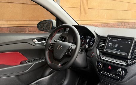 Hyundai Solaris II рестайлинг, 2020 год, 1 800 000 рублей, 7 фотография