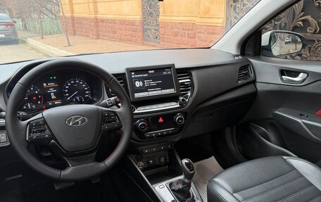 Hyundai Solaris II рестайлинг, 2020 год, 1 800 000 рублей, 8 фотография