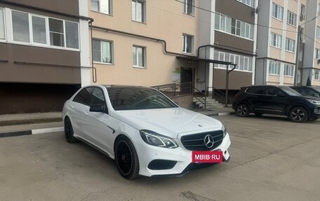 Mercedes-Benz E-Класс, 2014 год, 2 350 000 рублей, 2 фотография