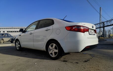 KIA Rio III рестайлинг, 2014 год, 750 000 рублей, 3 фотография