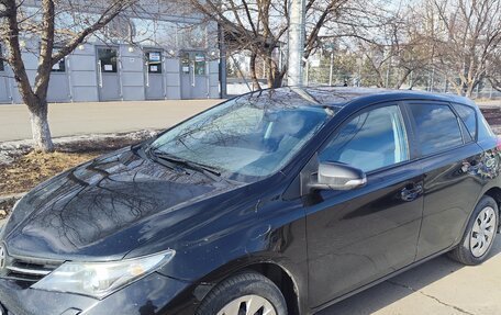 Toyota Auris II, 2013 год, 1 000 000 рублей, 3 фотография