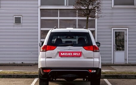 Mitsubishi Pajero Sport II рестайлинг, 2013 год, 1 595 000 рублей, 5 фотография