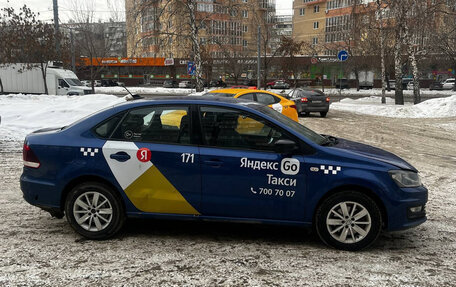 Volkswagen Polo VI (EU Market), 2019 год, 700 000 рублей, 4 фотография