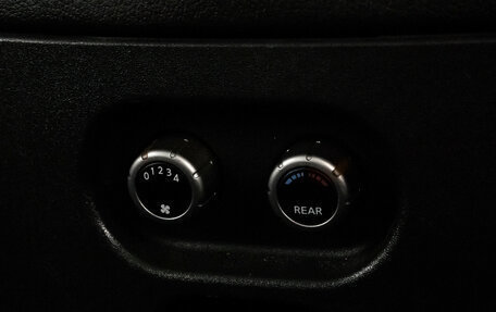 Nissan Pathfinder, 2008 год, 669 000 рублей, 16 фотография