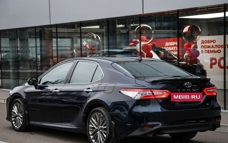 Toyota Camry, 2018 год, 3 549 000 рублей, 7 фотография