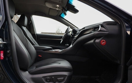 Toyota Camry, 2018 год, 3 549 000 рублей, 27 фотография