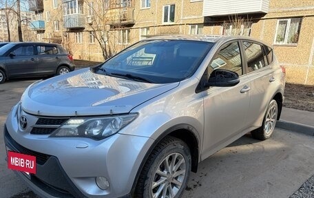 Toyota RAV4, 2013 год, 1 900 000 рублей, 2 фотография
