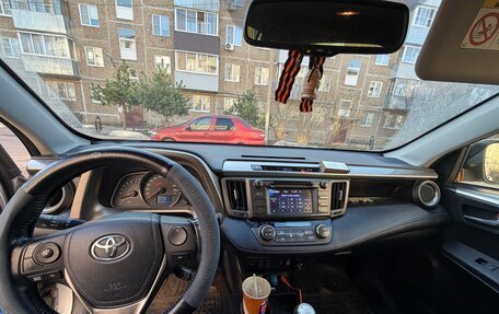 Toyota RAV4, 2013 год, 1 900 000 рублей, 14 фотография