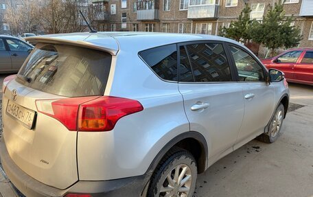 Toyota RAV4, 2013 год, 1 900 000 рублей, 6 фотография