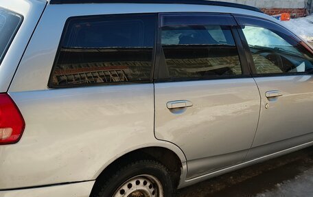 Nissan Wingroad III, 2002 год, 335 000 рублей, 2 фотография