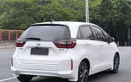 Honda Fit, 2021 год, 1 450 000 рублей, 8 фотография