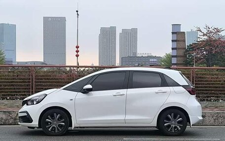 Honda Fit, 2021 год, 1 450 000 рублей, 5 фотография
