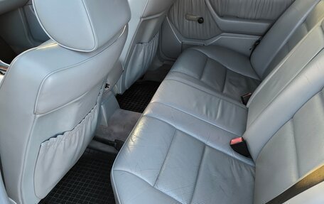 Mercedes-Benz E-Класс, 1994 год, 1 250 000 рублей, 13 фотография