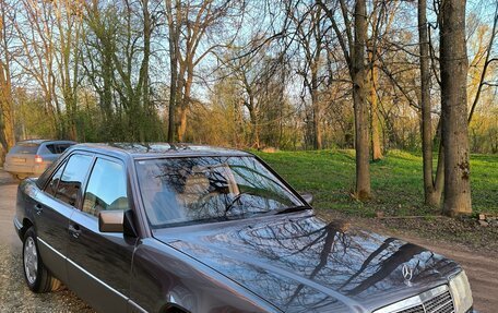 Mercedes-Benz E-Класс, 1994 год, 1 250 000 рублей, 16 фотография