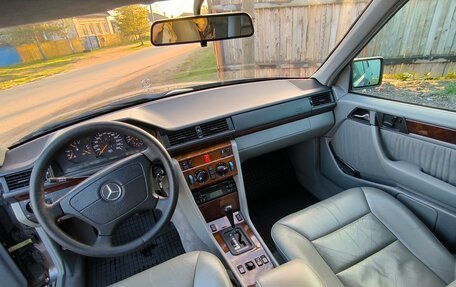 Mercedes-Benz E-Класс, 1994 год, 1 250 000 рублей, 12 фотография