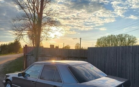 Mercedes-Benz E-Класс, 1994 год, 1 250 000 рублей, 7 фотография