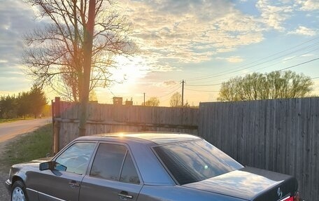 Mercedes-Benz E-Класс, 1994 год, 1 250 000 рублей, 8 фотография