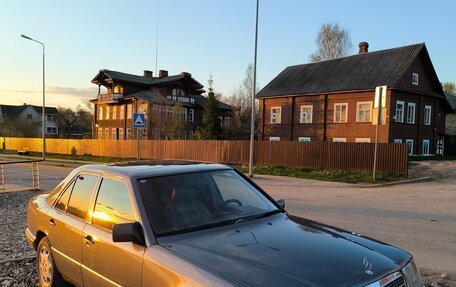 Mercedes-Benz E-Класс, 1994 год, 1 250 000 рублей, 25 фотография