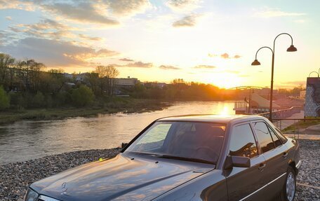 Mercedes-Benz E-Класс, 1994 год, 1 250 000 рублей, 24 фотография