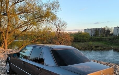 Mercedes-Benz E-Класс, 1994 год, 1 250 000 рублей, 27 фотография