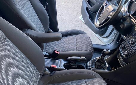 Opel Mokka I, 2013 год, 700 000 рублей, 3 фотография