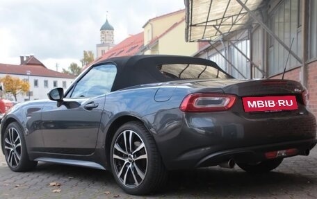 Fiat 124 Spider I, 2018 год, 3 070 000 рублей, 3 фотография