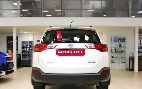 Toyota RAV4, 2015 год, 1 780 000 рублей, 5 фотография
