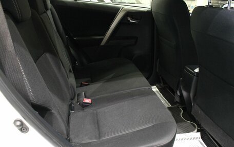 Toyota RAV4, 2015 год, 1 780 000 рублей, 18 фотография