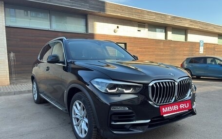 BMW X5, 2018 год, 5 650 000 рублей, 3 фотография