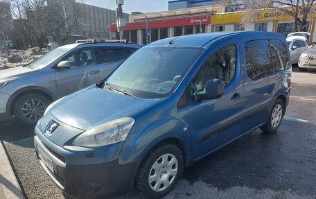 Peugeot Partner II рестайлинг 2, 2010 год, 600 000 рублей, 4 фотография