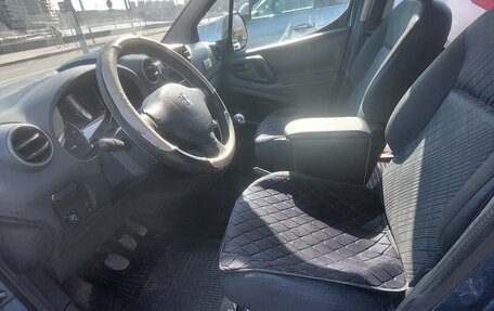 Peugeot Partner II рестайлинг 2, 2010 год, 600 000 рублей, 10 фотография