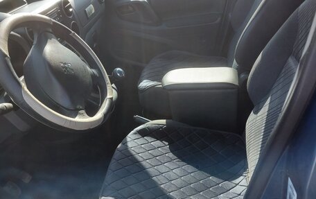 Peugeot Partner II рестайлинг 2, 2010 год, 600 000 рублей, 13 фотография