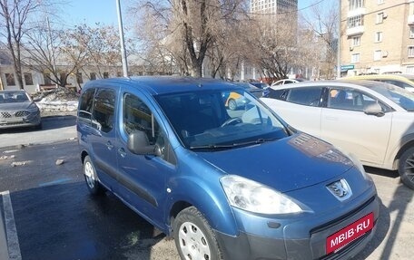 Peugeot Partner II рестайлинг 2, 2010 год, 600 000 рублей, 26 фотография