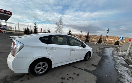 Toyota Prius, 2012 год, 1 260 000 рублей, 2 фотография