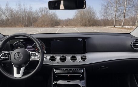 Mercedes-Benz E-Класс, 2019 год, 3 515 000 рублей, 11 фотография