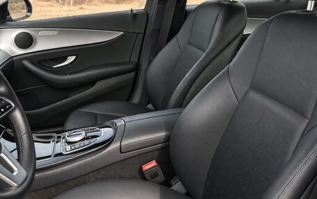 Mercedes-Benz E-Класс, 2019 год, 3 515 000 рублей, 9 фотография