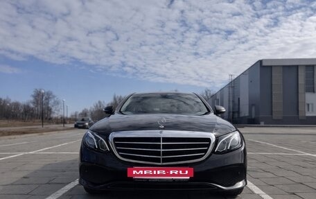 Mercedes-Benz E-Класс, 2019 год, 3 515 000 рублей, 2 фотография