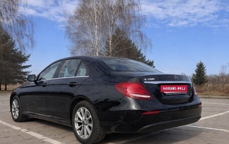 Mercedes-Benz E-Класс, 2019 год, 3 515 000 рублей, 4 фотография