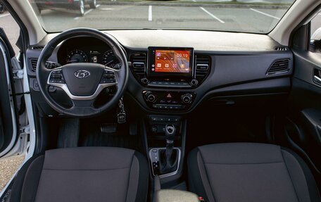 Hyundai Solaris II рестайлинг, 2020 год, 1 355 000 рублей, 17 фотография