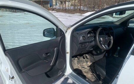 Renault Logan II, 2019 год, 550 000 рублей, 13 фотография