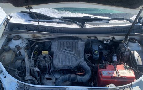 Renault Logan II, 2019 год, 550 000 рублей, 15 фотография